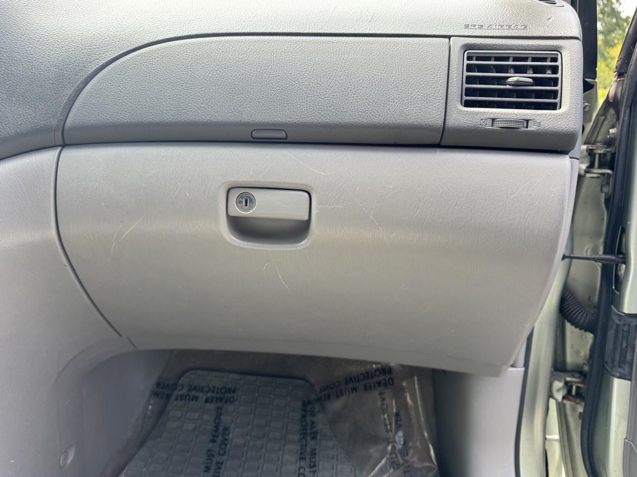 Toyota Sienna LE 8-Passenger 2009