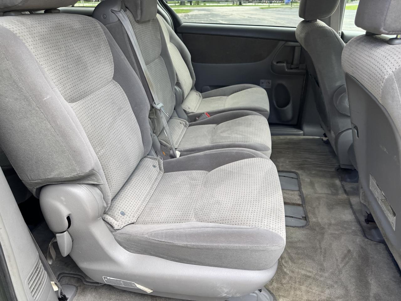 Toyota Sienna LE 8-Passenger 2009