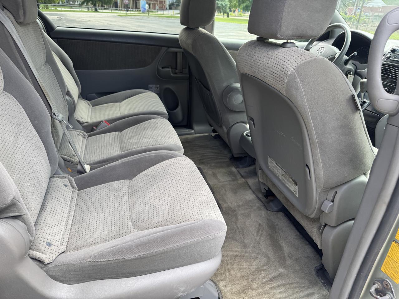 Toyota Sienna LE 8-Passenger 2009
