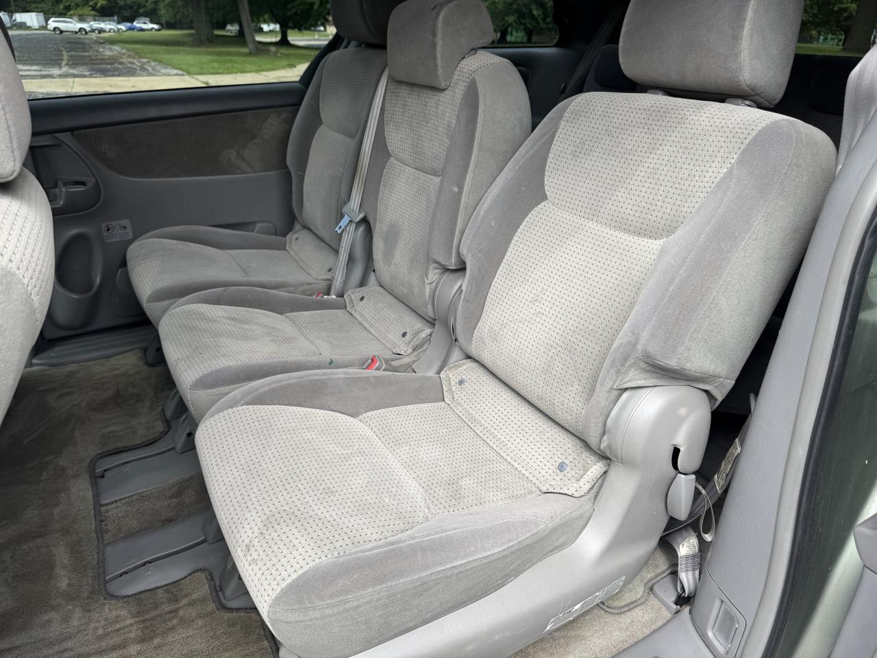 Toyota Sienna LE 8-Passenger 2009