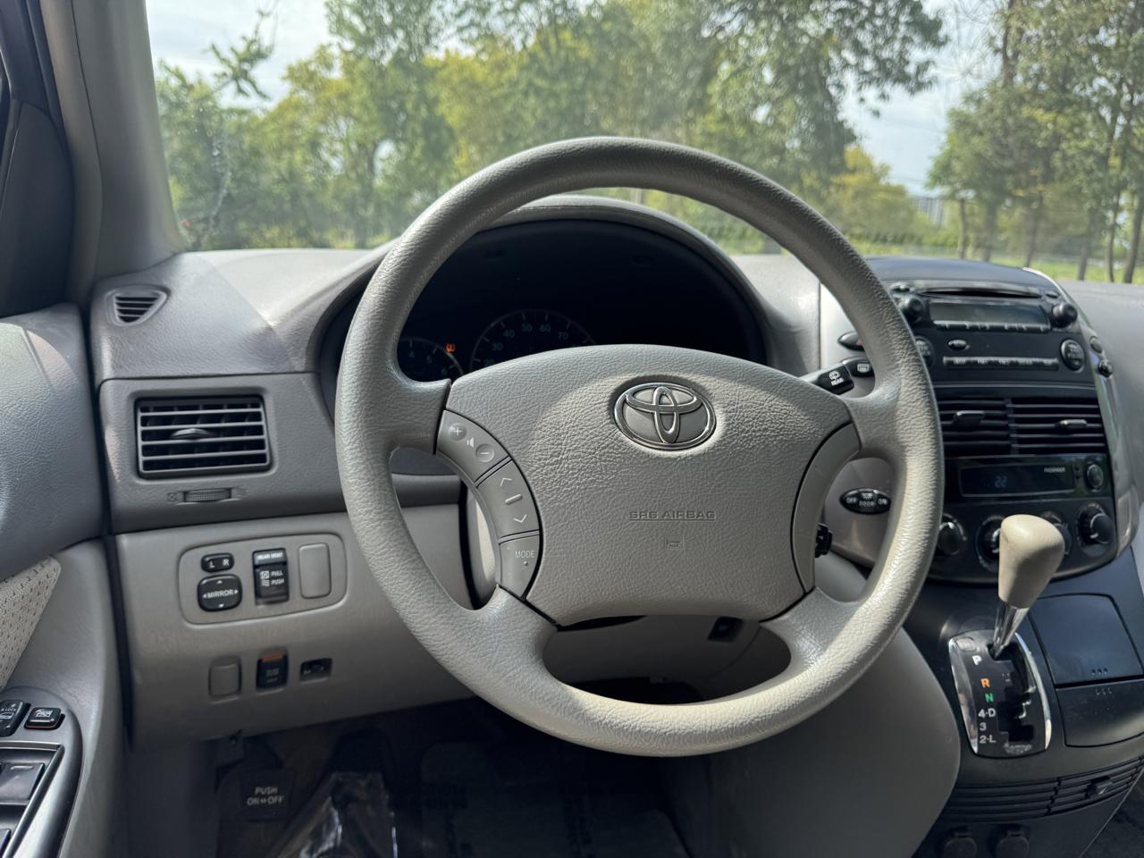 Toyota Sienna LE 8-Passenger 2009
