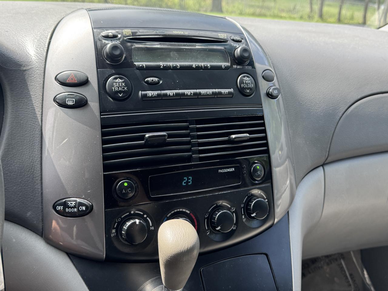 Toyota Sienna LE 8-Passenger 2009