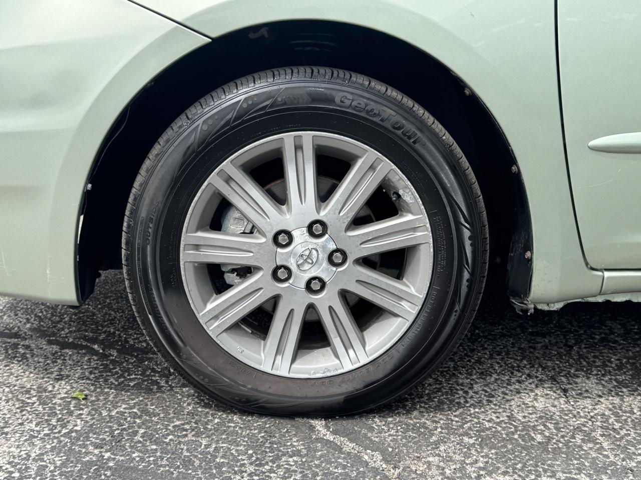 Toyota Sienna LE 8-Passenger 2009