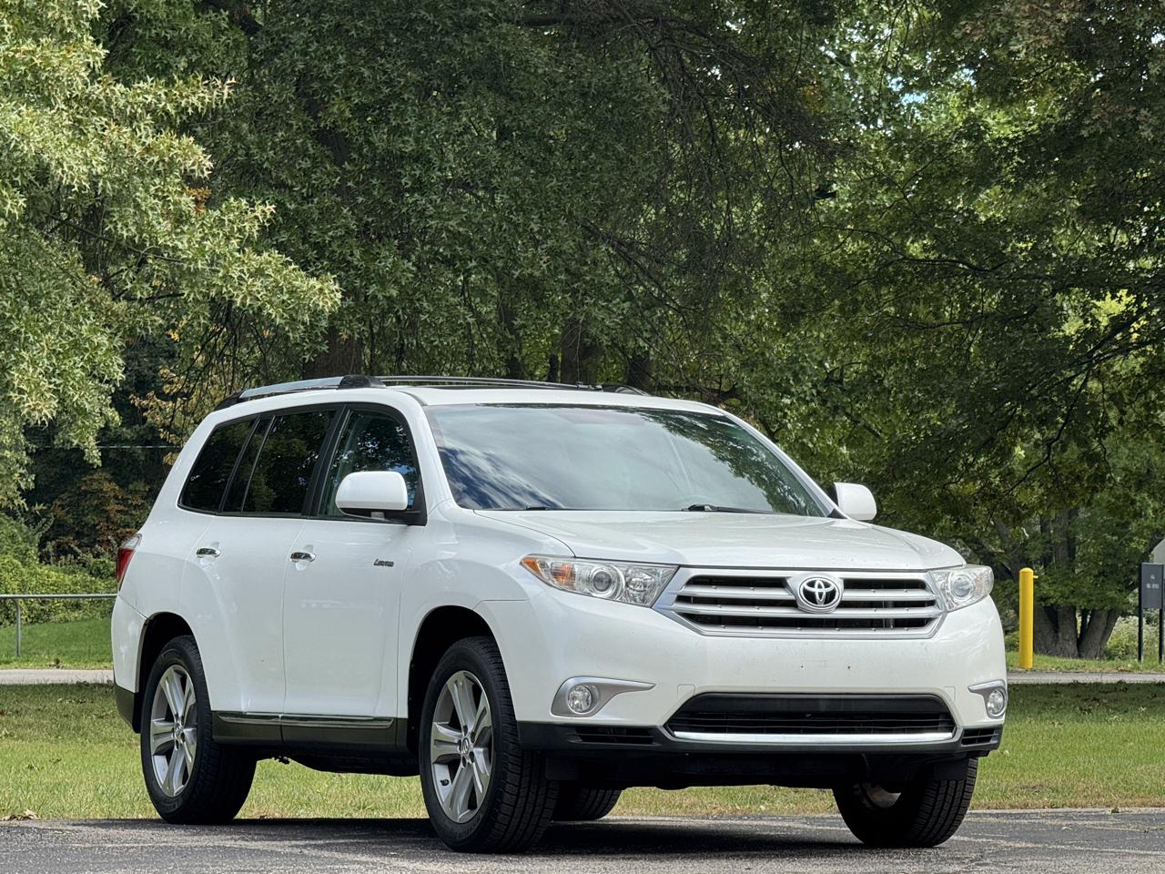 Toyota Highlander photo 3