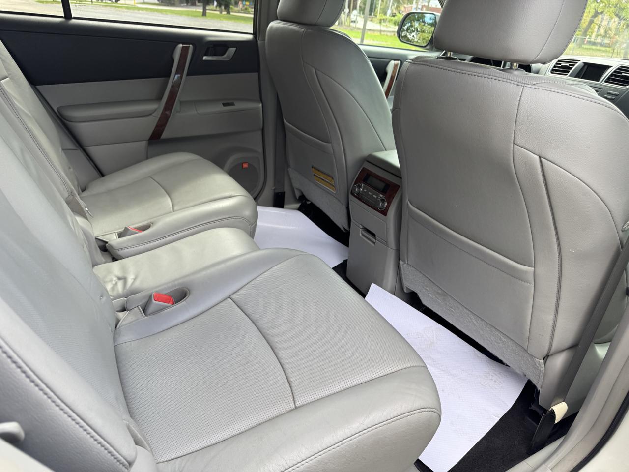 Toyota Highlander photo 37