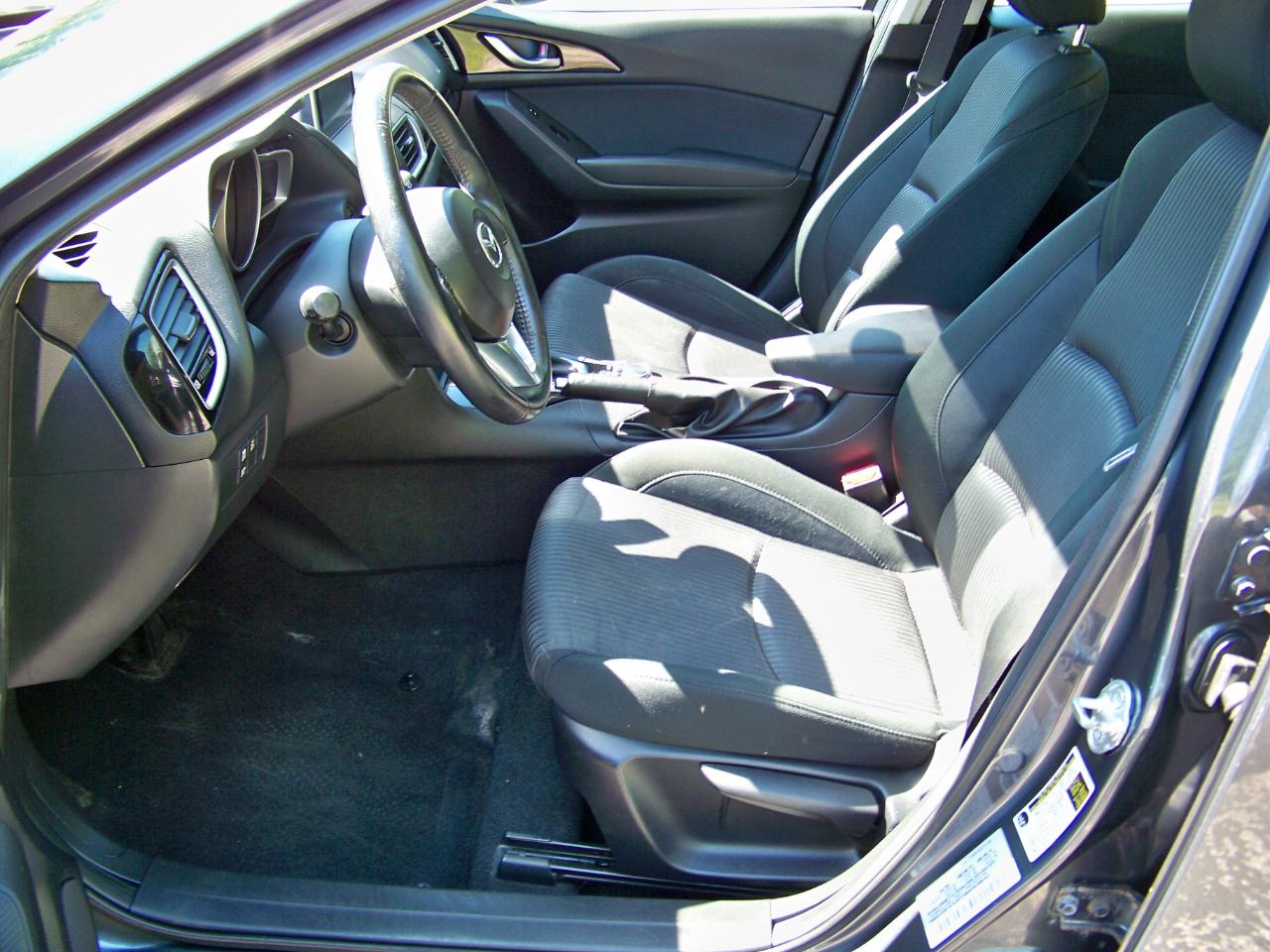 Mazda MAZDA3 i Touring 4D Hatchback 2014