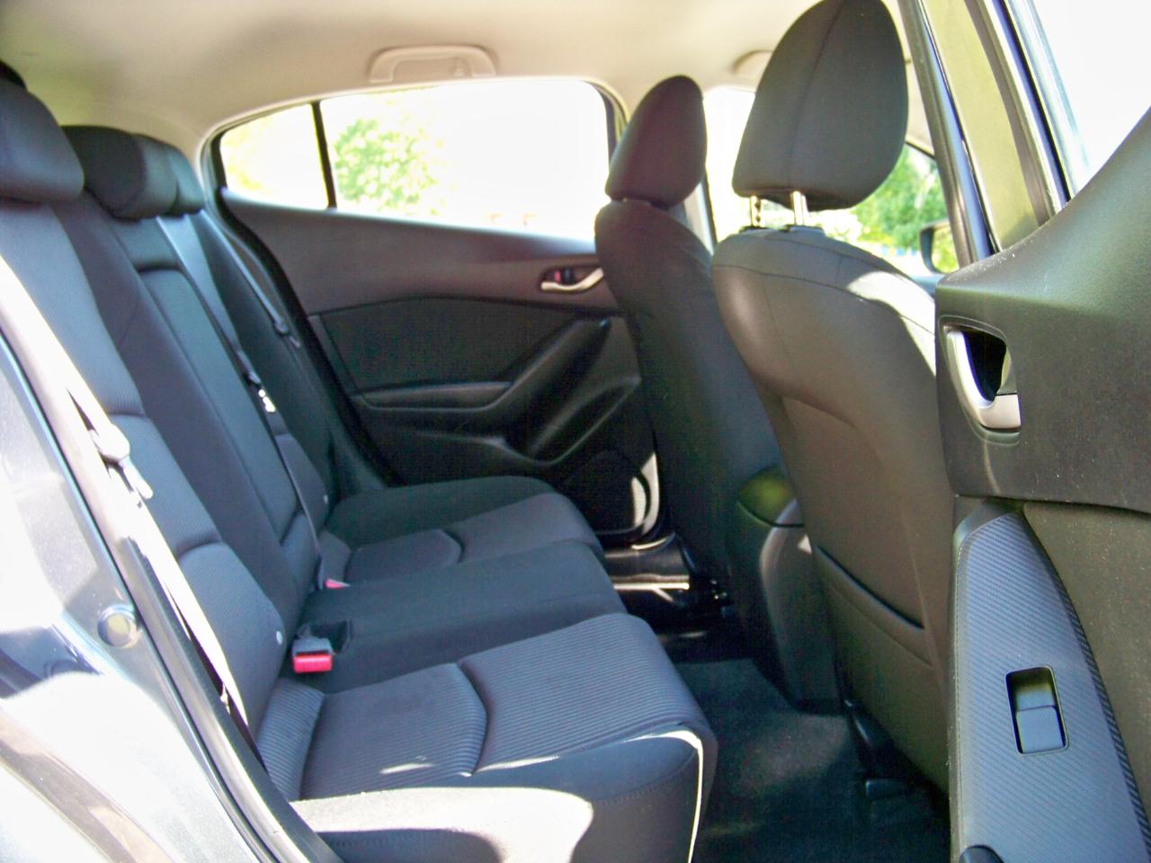 Mazda MAZDA3 i Touring 4D Hatchback 2014
