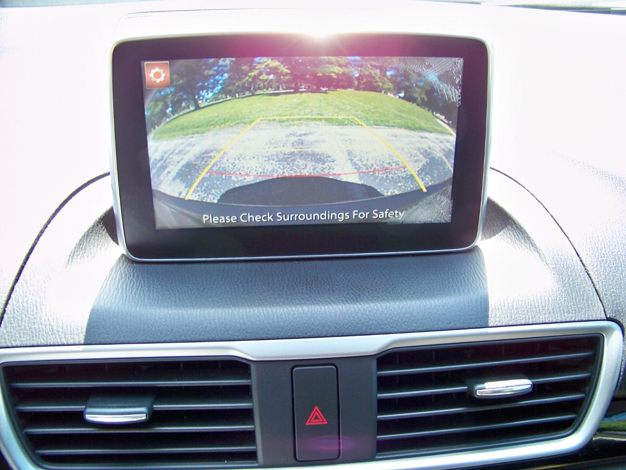 Mazda MAZDA3 i Touring 4D Hatchback 2014