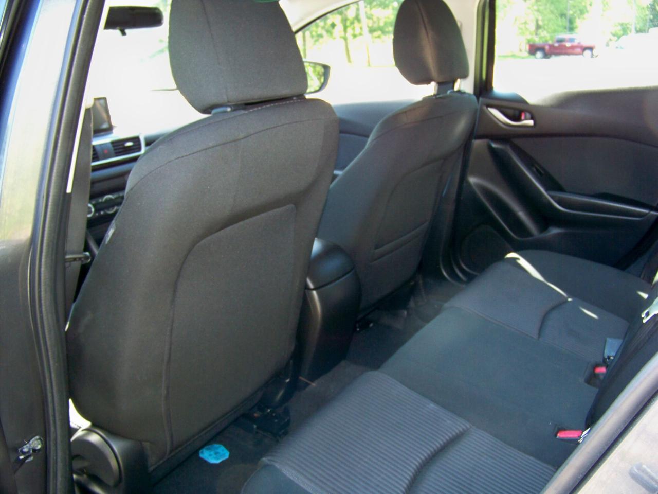 Mazda MAZDA3 i Touring 4D Hatchback 2014