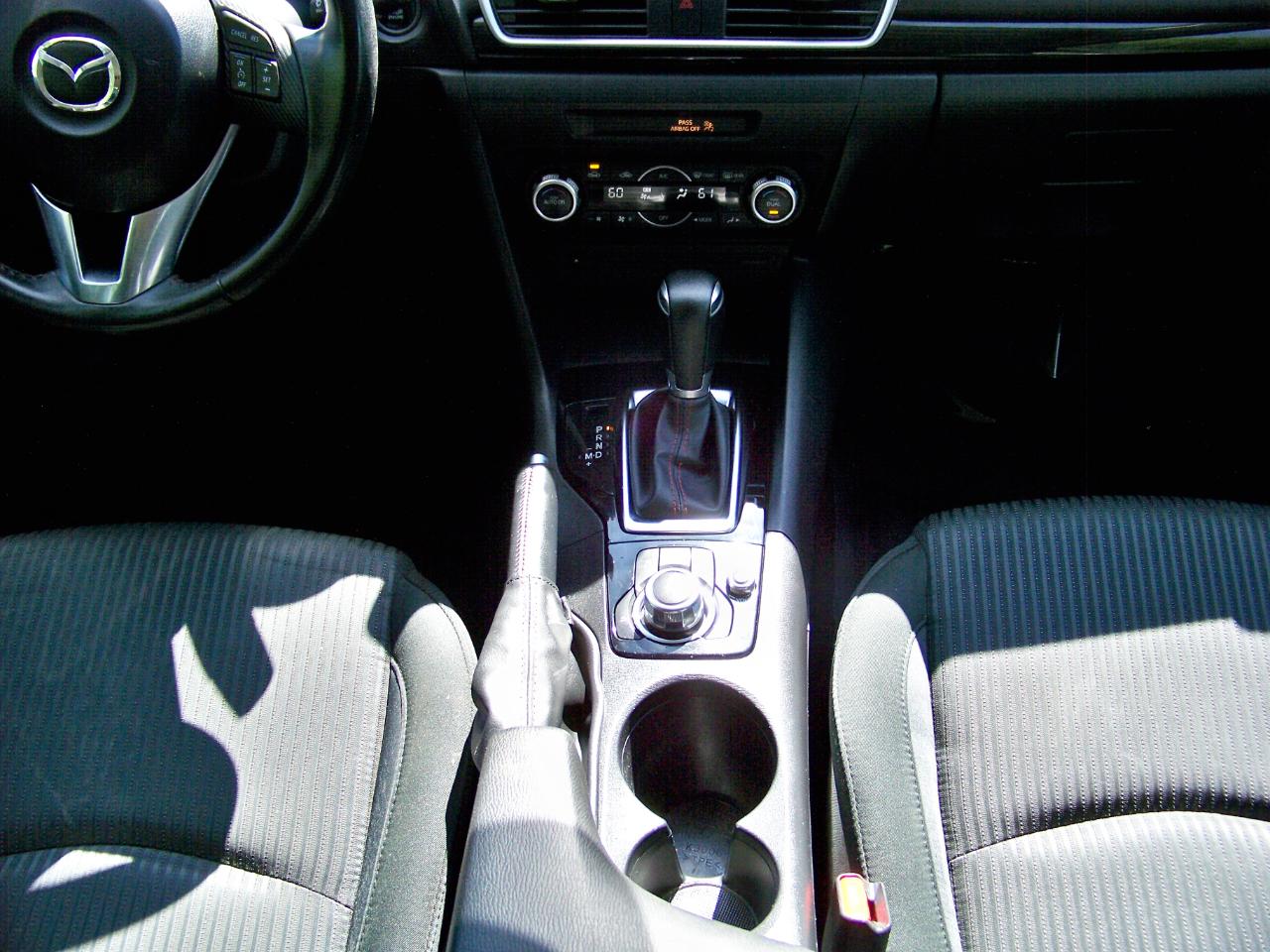 Mazda MAZDA3 i Touring 4D Hatchback 2014