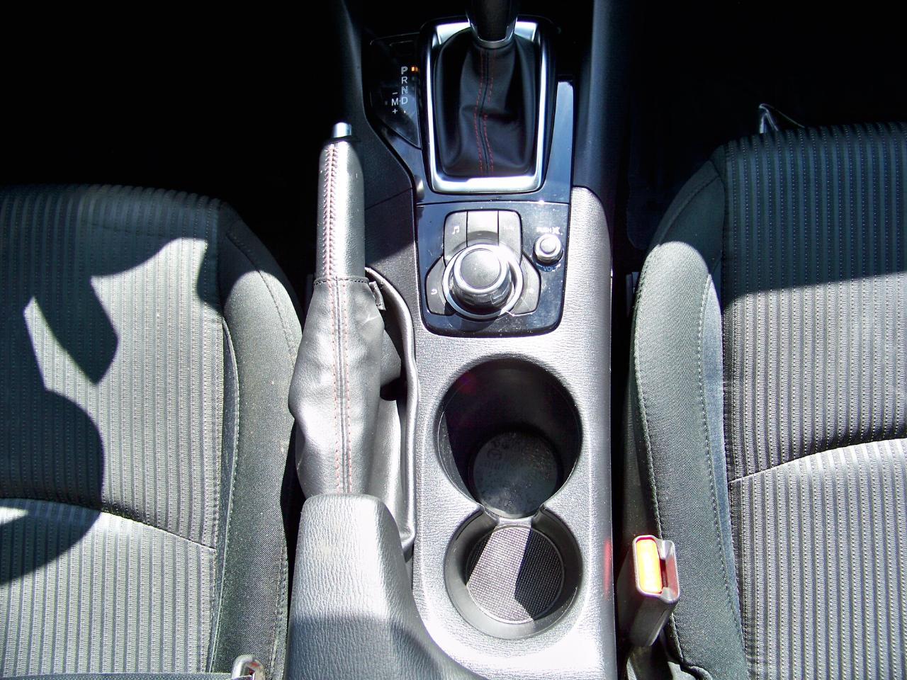 Mazda MAZDA3 i Touring 4D Hatchback 2014