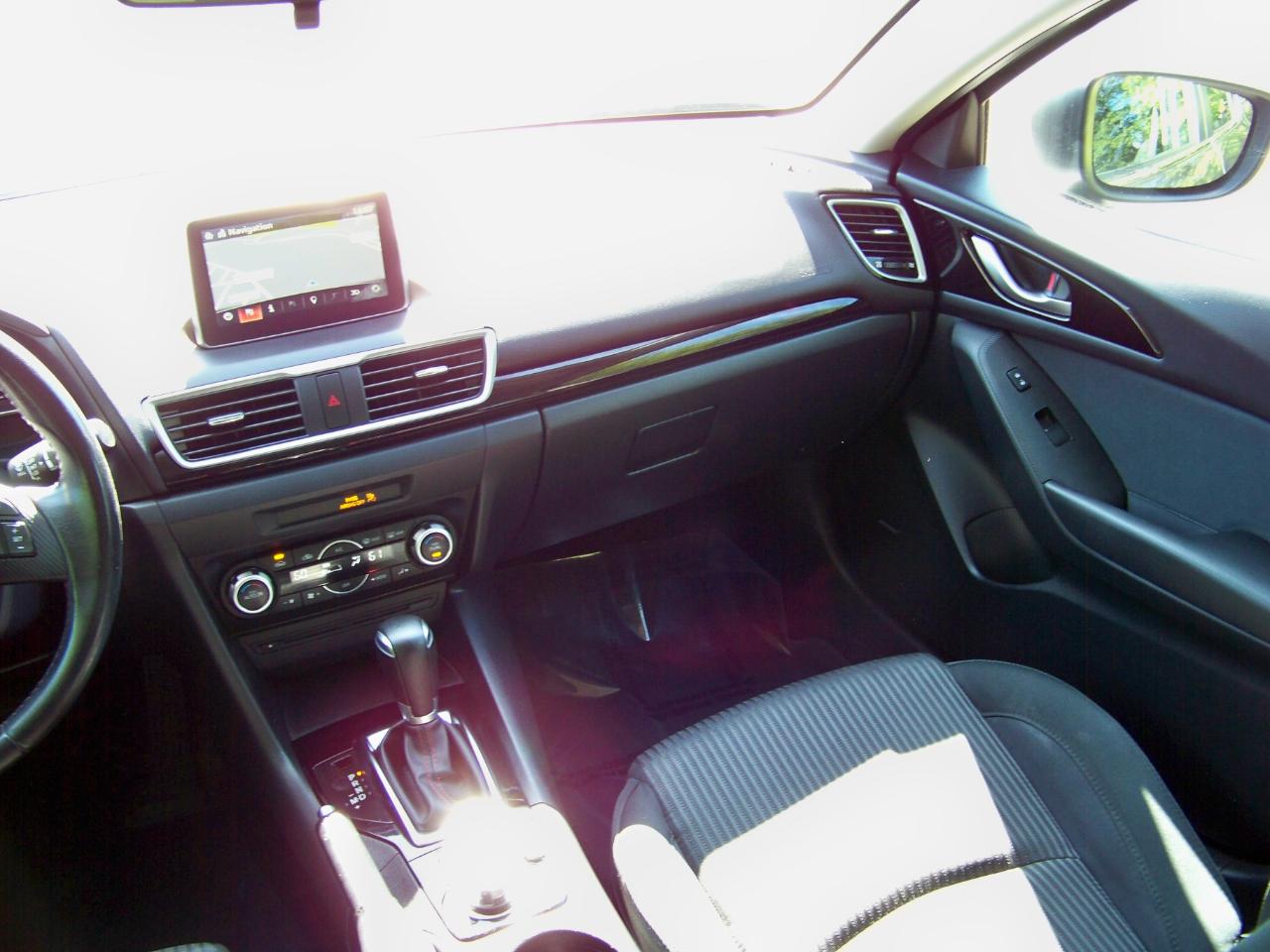 Mazda MAZDA3 i Touring 4D Hatchback 2014