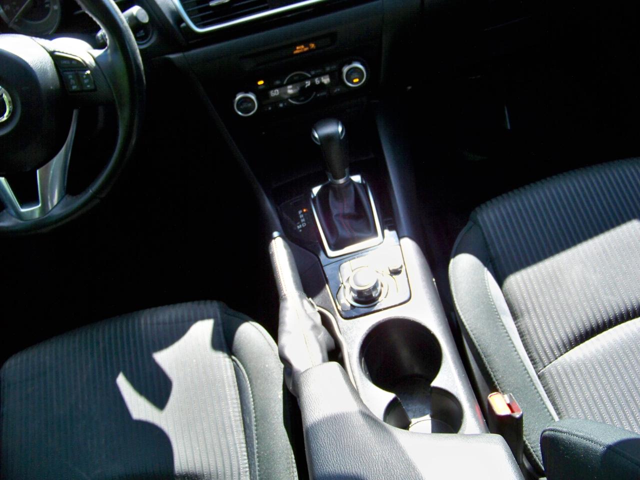 Mazda MAZDA3 i Touring 4D Hatchback 2014