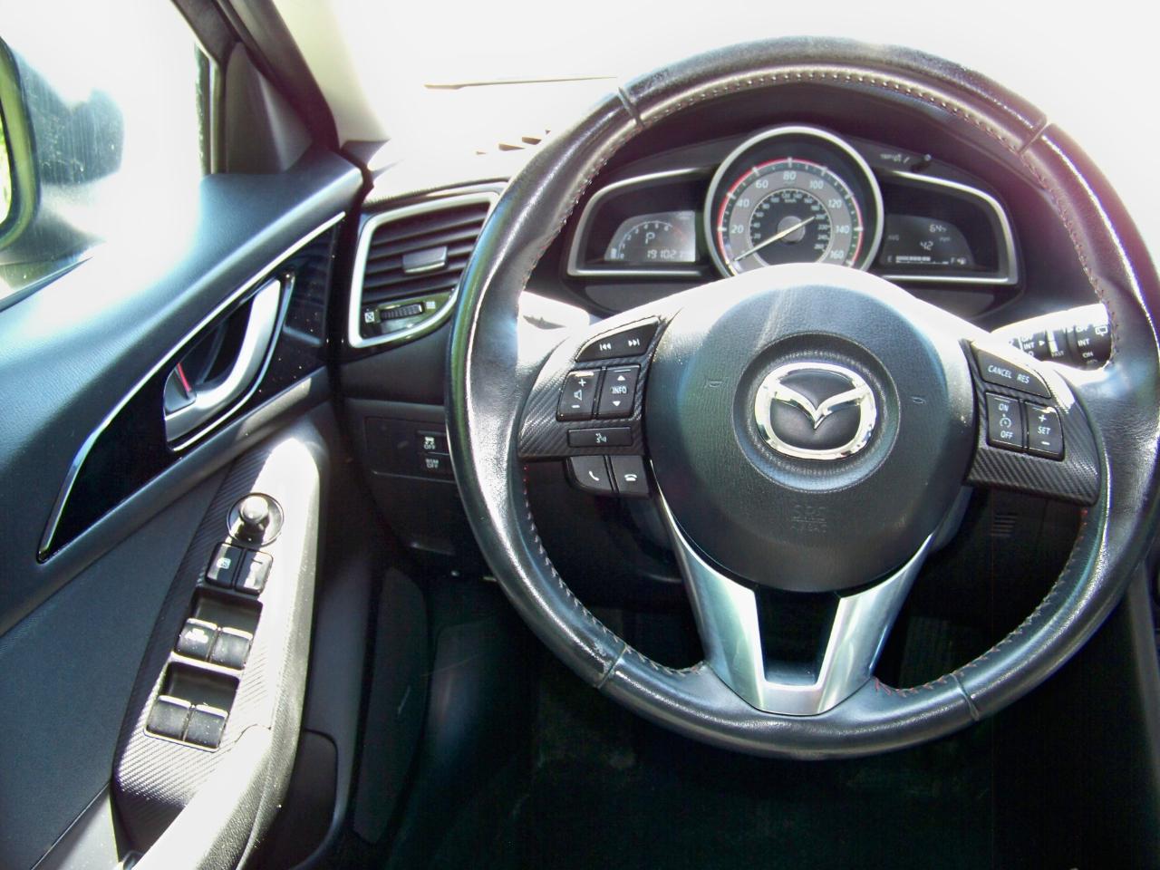 Mazda MAZDA3 i Touring 4D Hatchback 2014