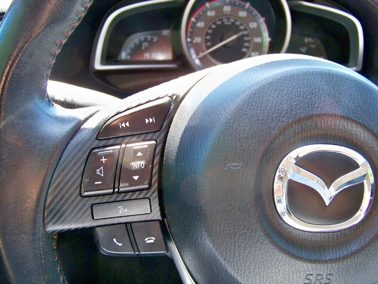 Mazda MAZDA3 i Touring 4D Hatchback 2014