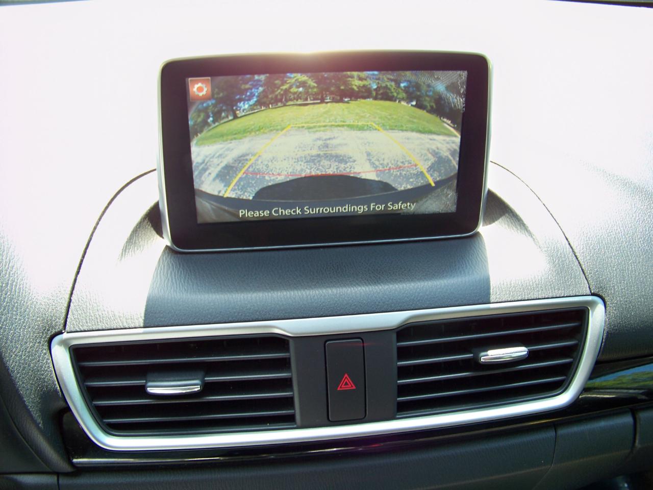 Mazda MAZDA3 i Touring 4D Hatchback 2014
