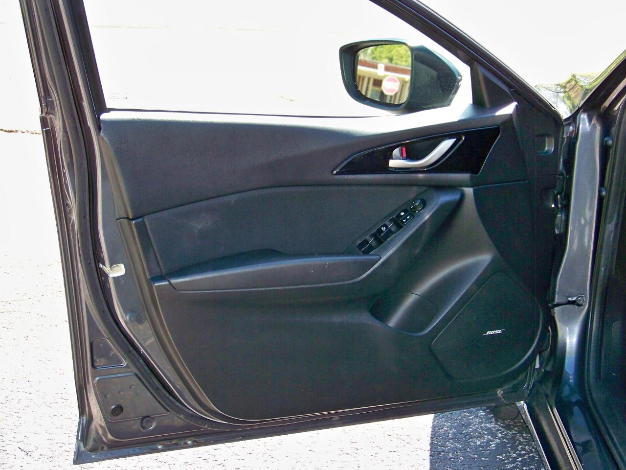 Mazda MAZDA3 i Touring 4D Hatchback 2014