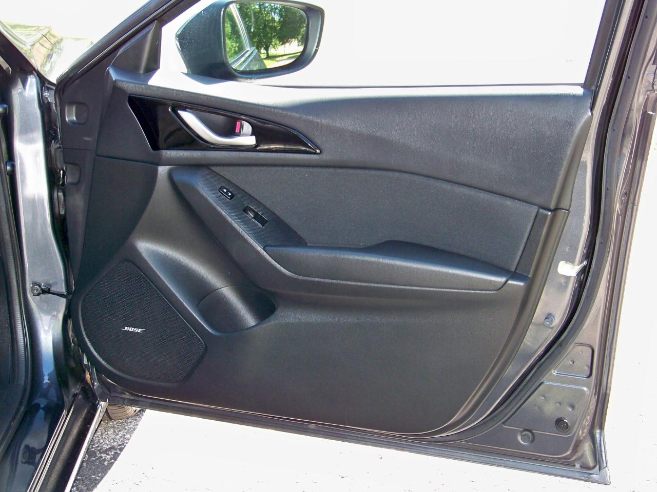 Mazda MAZDA3 i Touring 4D Hatchback 2014