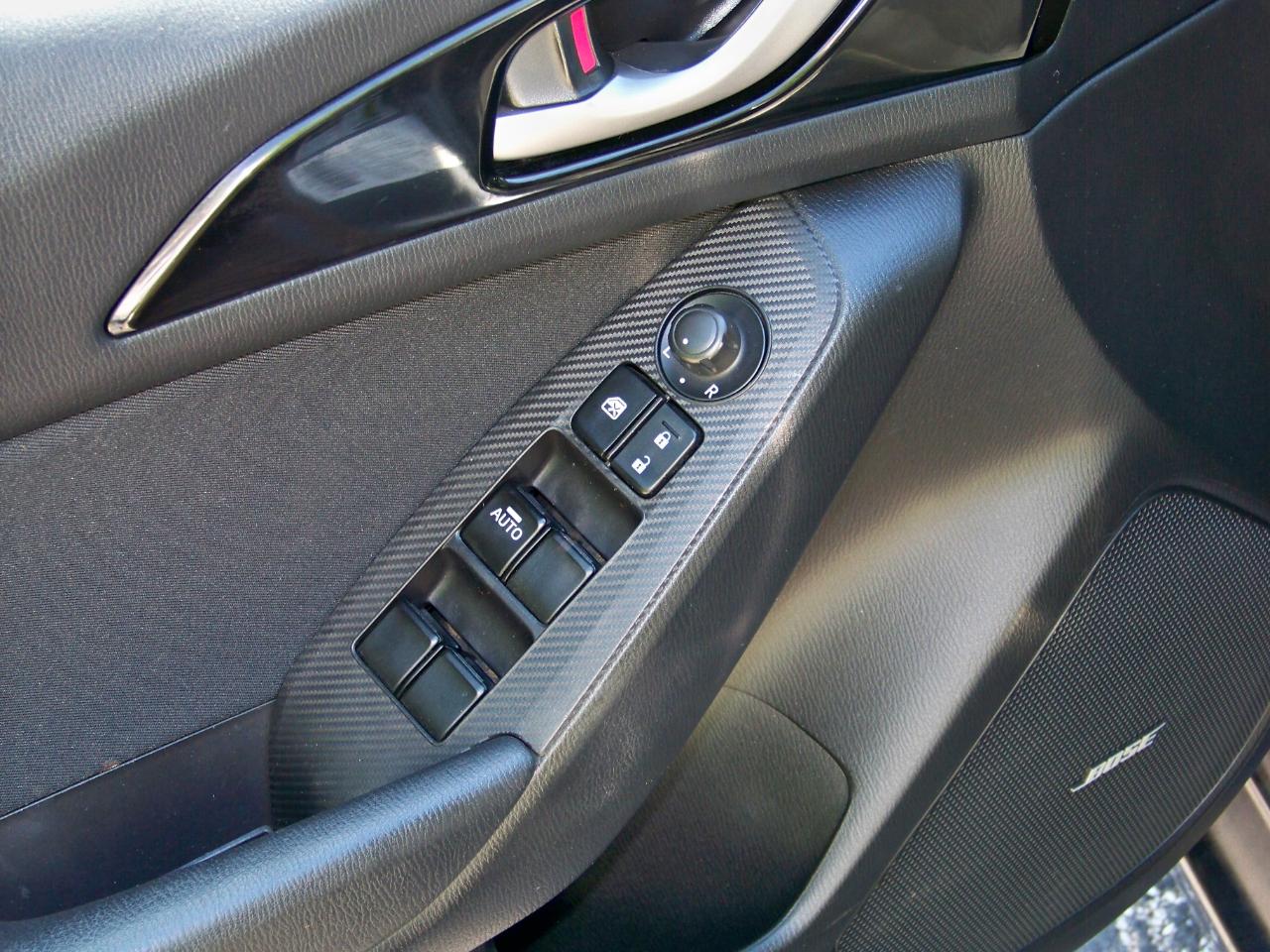 Mazda MAZDA3 i Touring 4D Hatchback 2014
