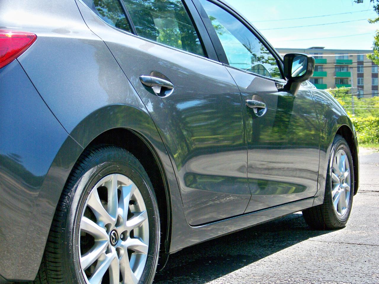 Mazda MAZDA3 i Touring 4D Hatchback 2014