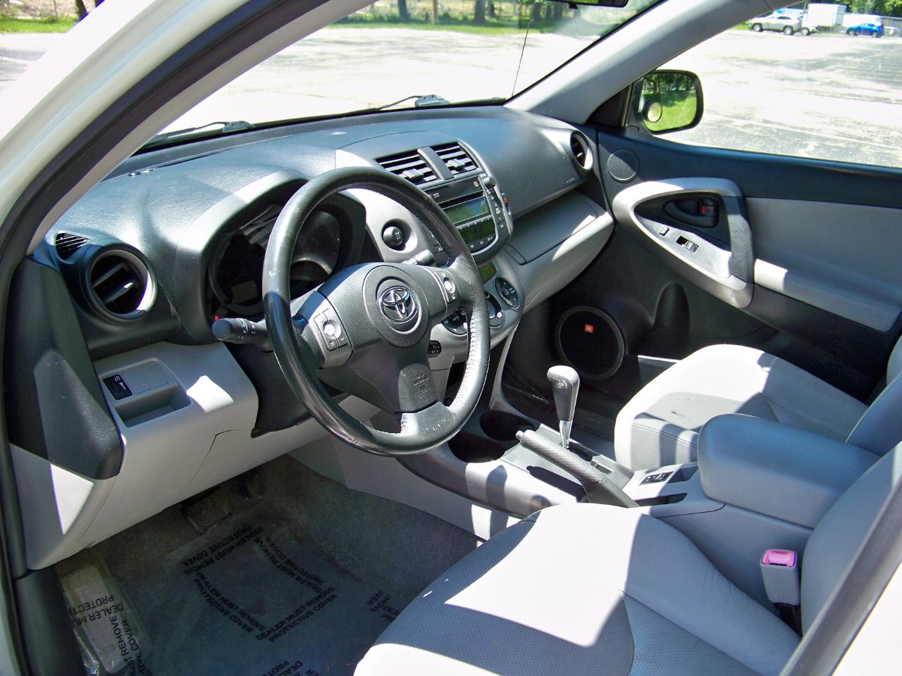 Toyota RAV4 Limited I4 4WD 2008
