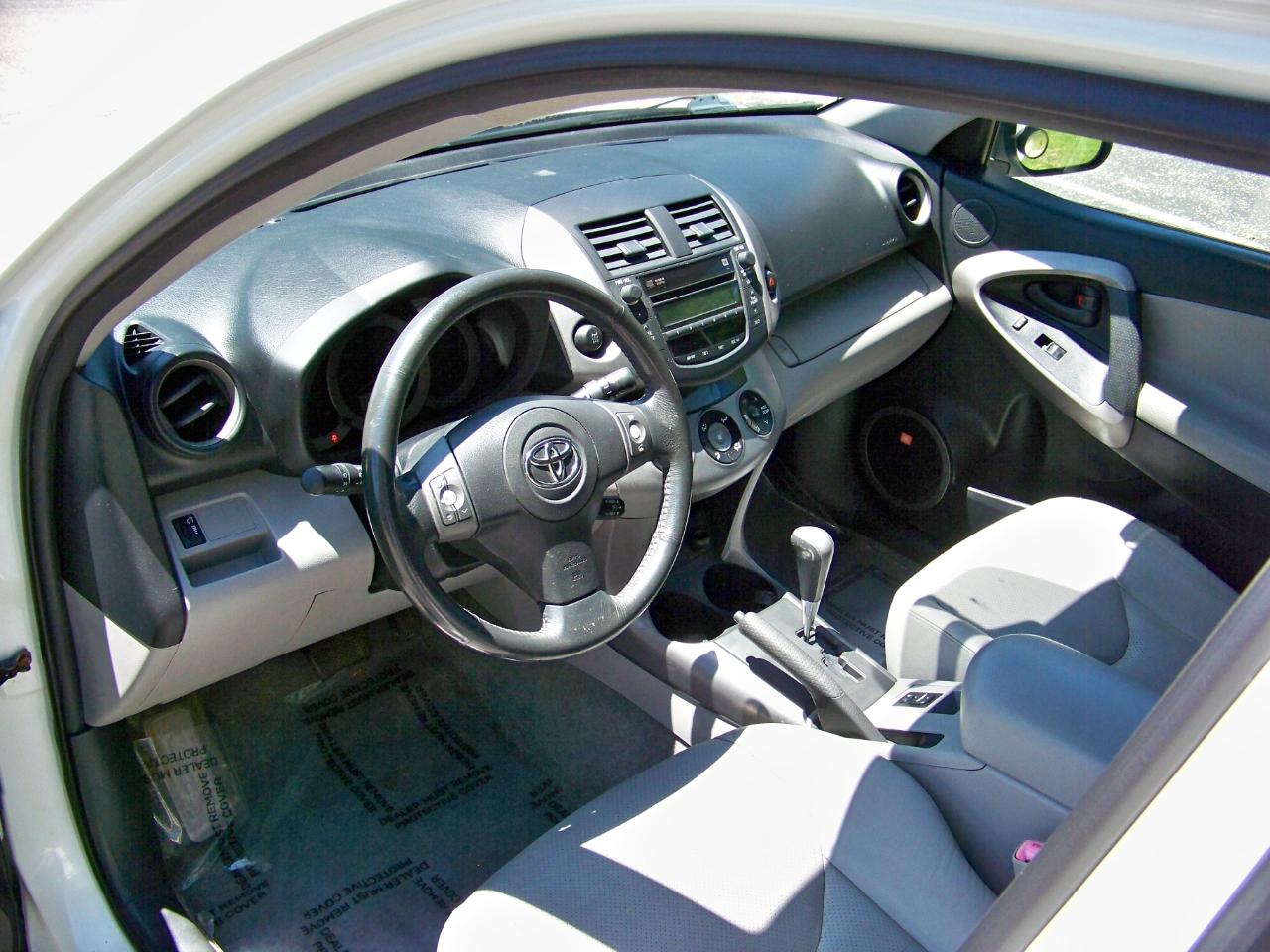Toyota RAV4 Limited I4 4WD 2008