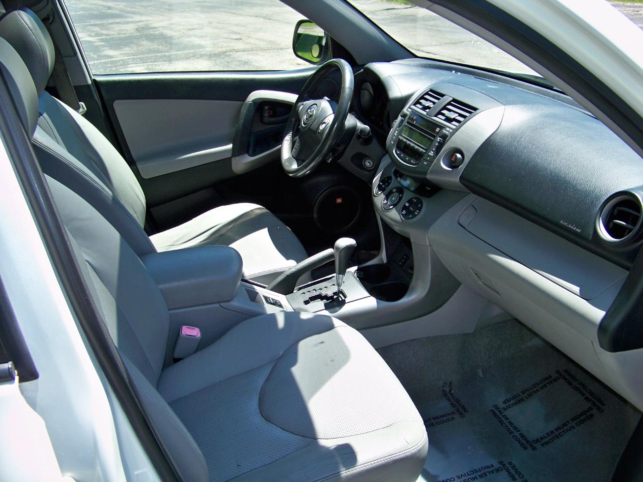 Toyota RAV4 Limited I4 4WD 2008