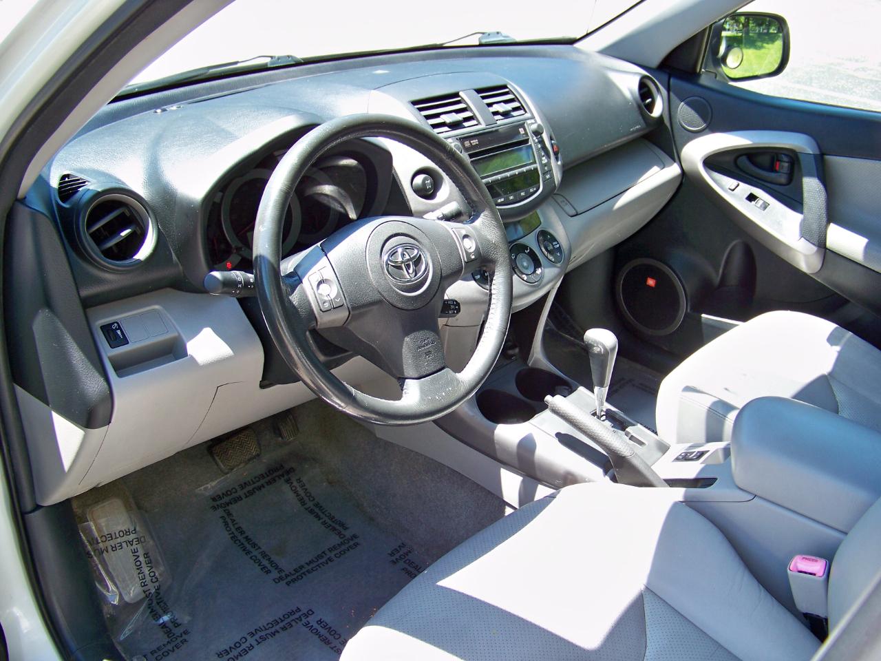 Toyota RAV4 Limited I4 4WD 2008
