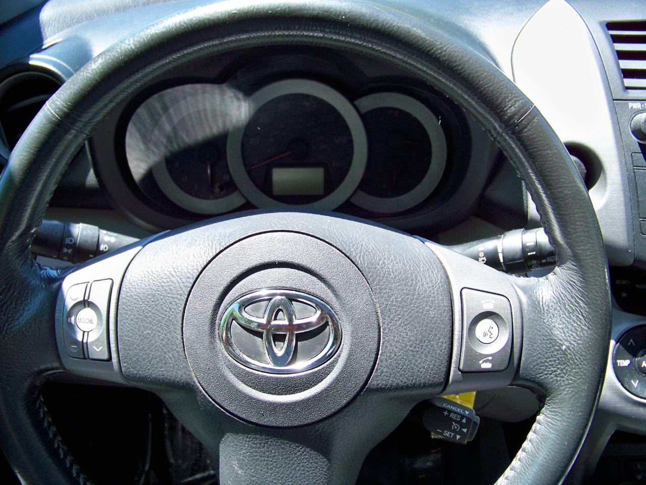 Toyota RAV4 Limited I4 4WD 2008