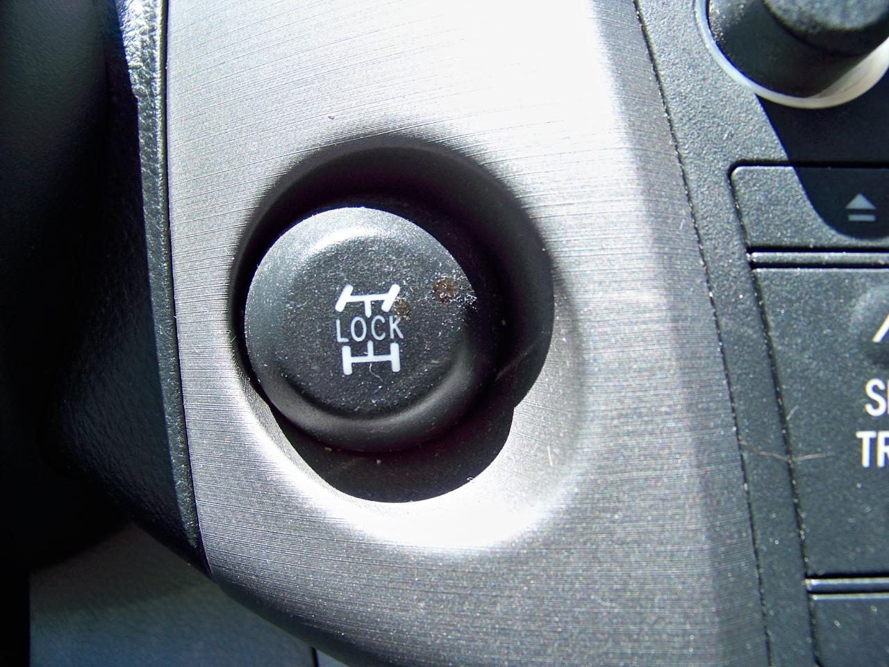Toyota RAV4 Limited I4 4WD 2008