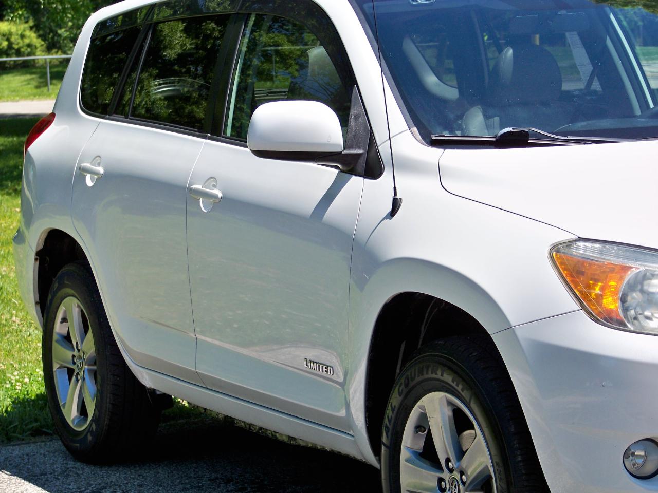 Toyota RAV4 Limited I4 4WD 2008
