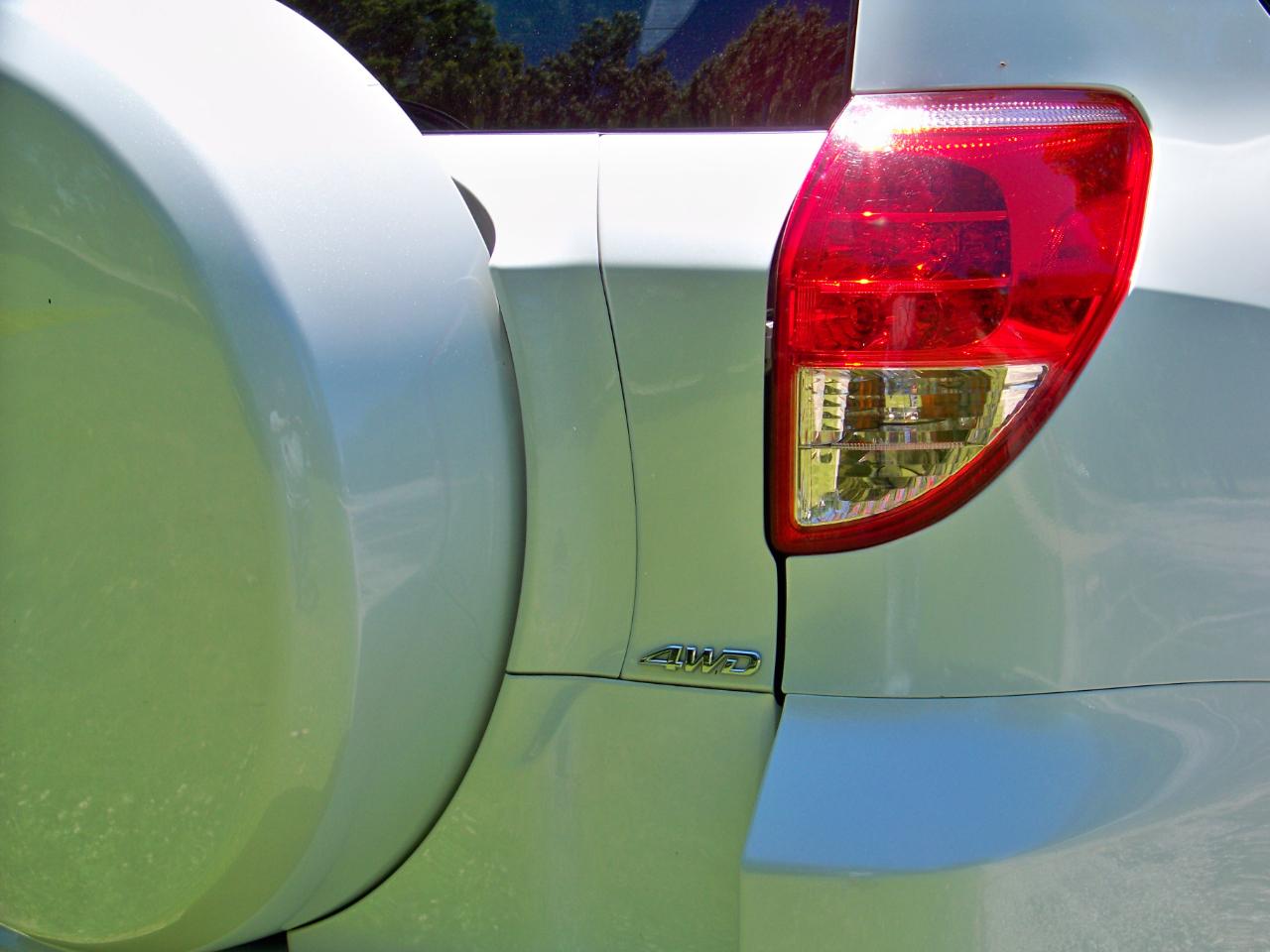 Toyota RAV4 Limited I4 4WD 2008