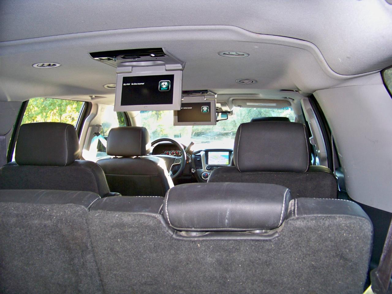 Chevrolet Suburban  2015
