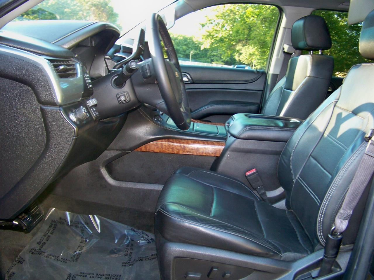 Chevrolet Suburban  2015