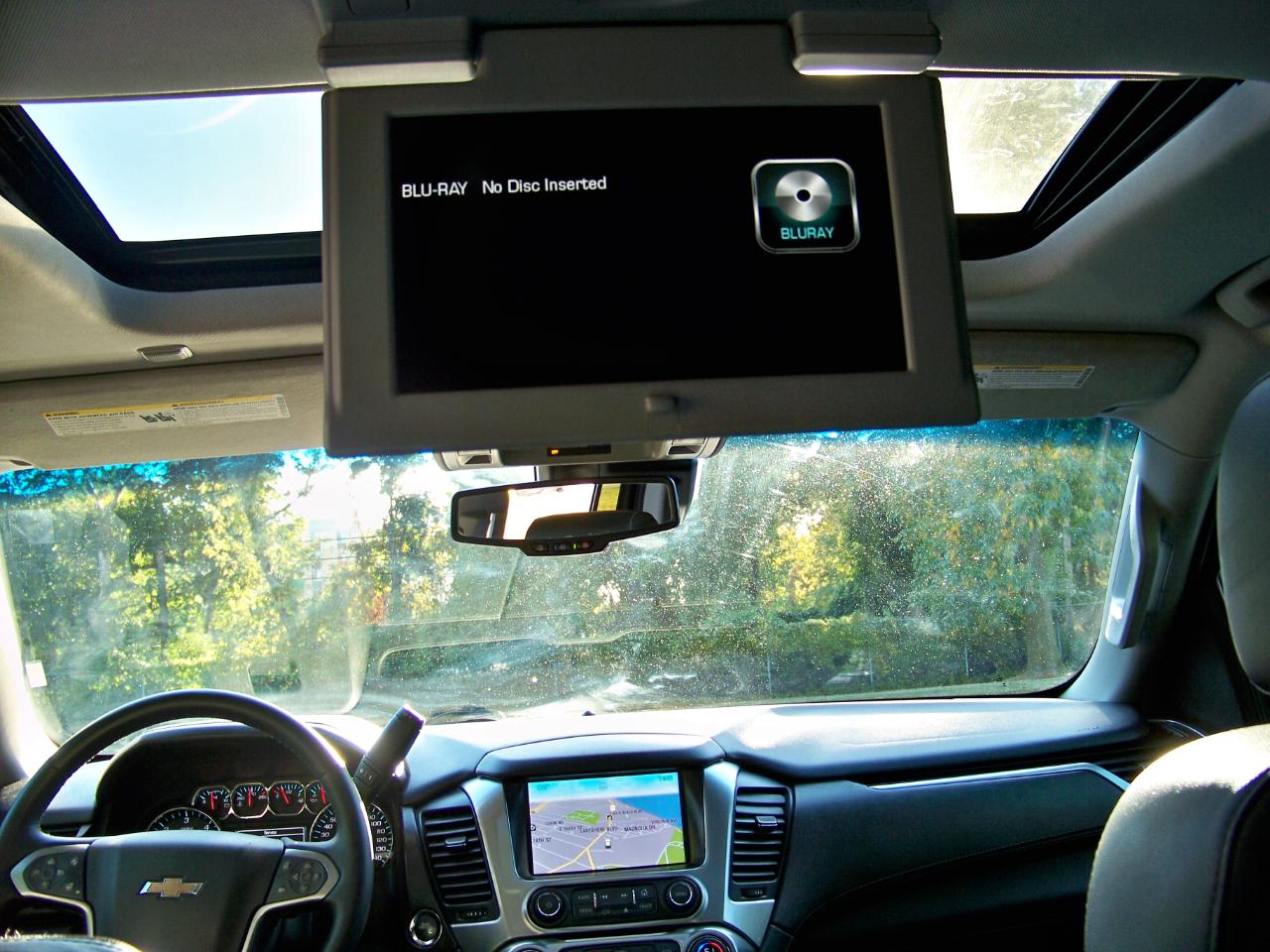 Chevrolet Suburban  2015