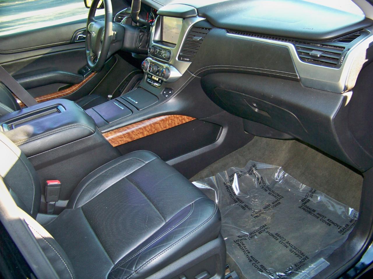 Chevrolet Suburban  2015