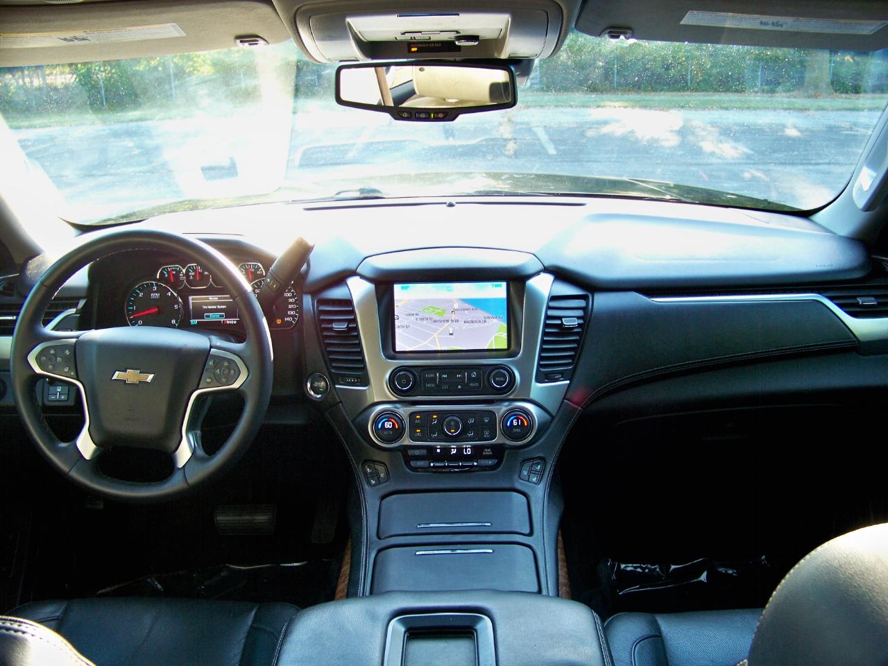 Chevrolet Suburban  2015