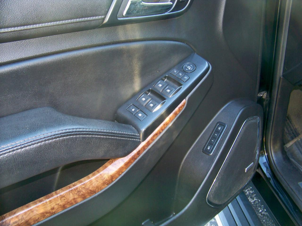 Chevrolet Suburban  2015