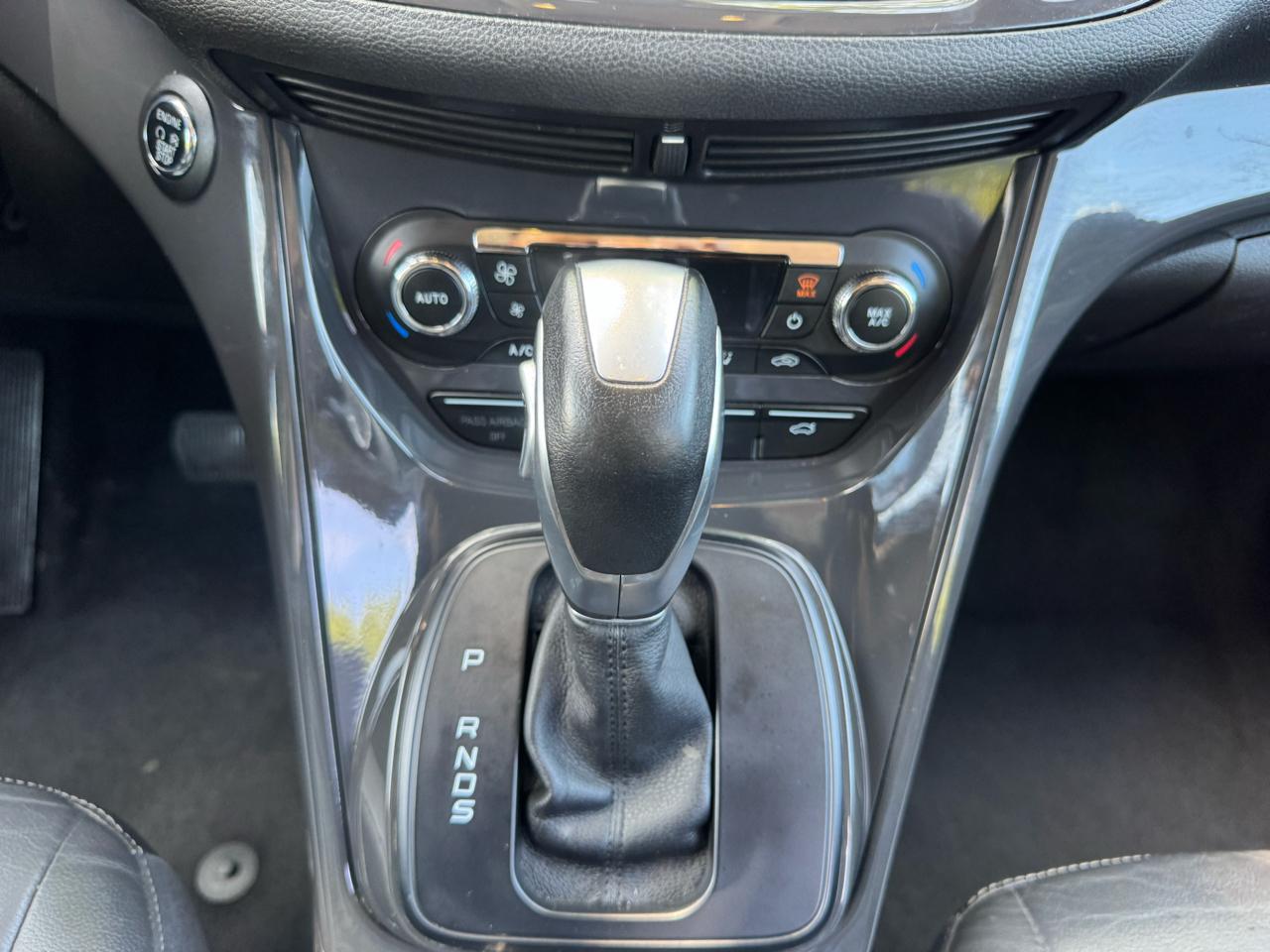 Ford Escape Titanium 4WD 2015