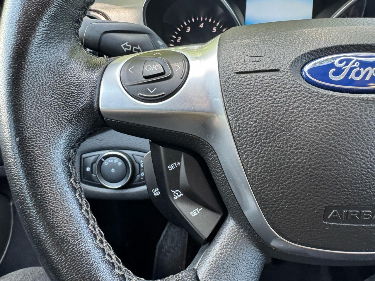 Ford Escape Titanium 4WD 2015