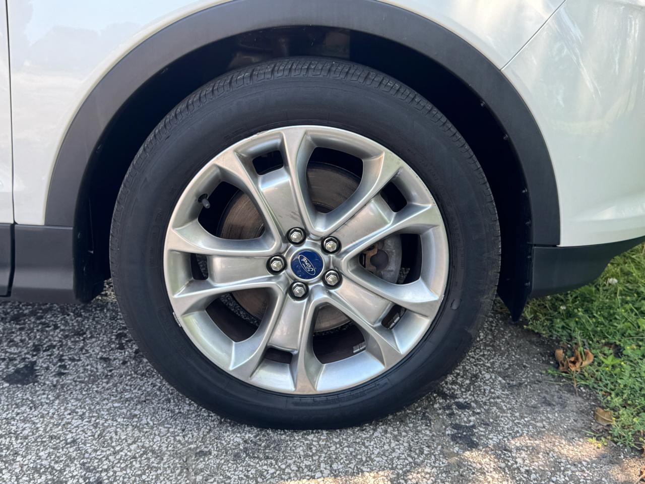 Ford Escape Titanium 4WD 2015