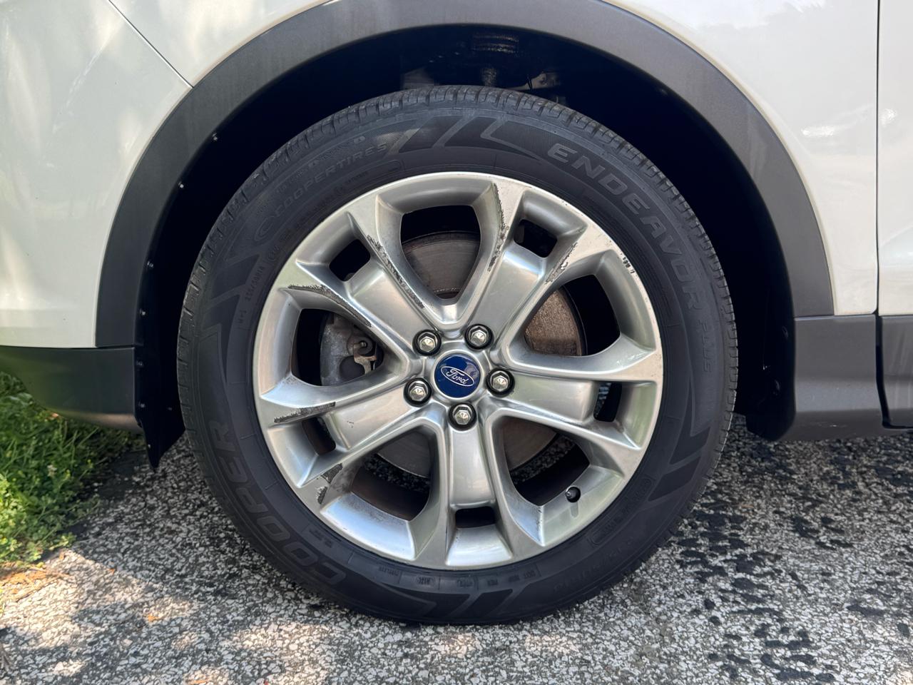 Ford Escape Titanium 4WD 2015