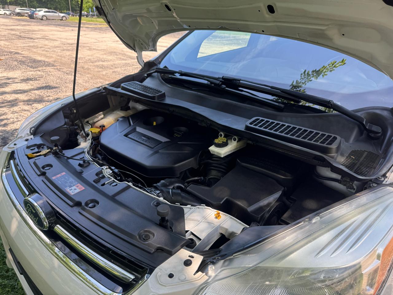 Ford Escape Titanium 4WD 2015