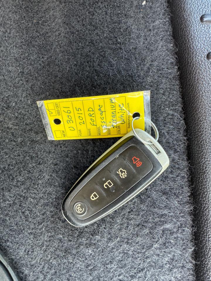 Ford Escape Titanium 4WD 2015