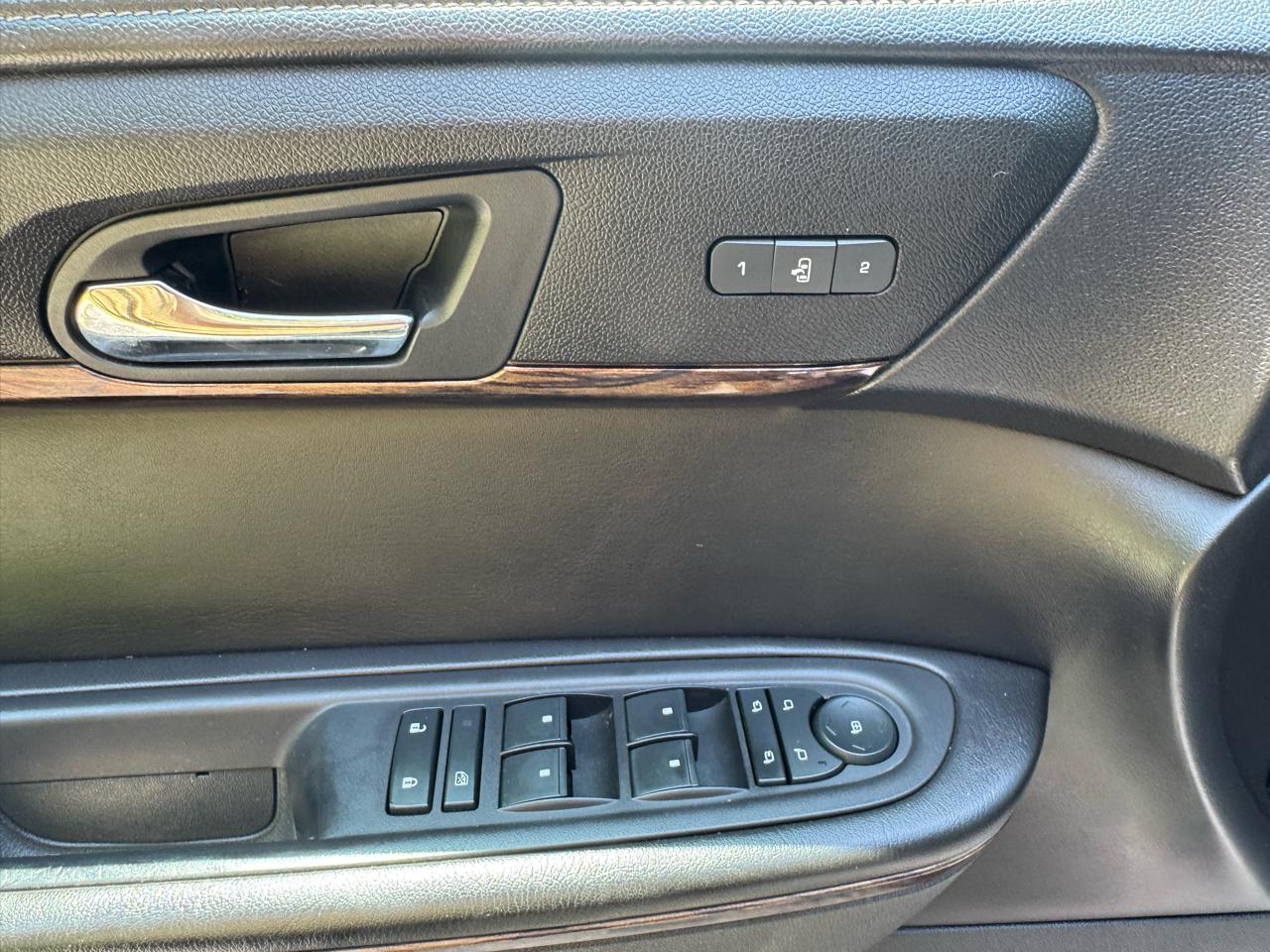 GMC Acadia Denali AWD 2013
