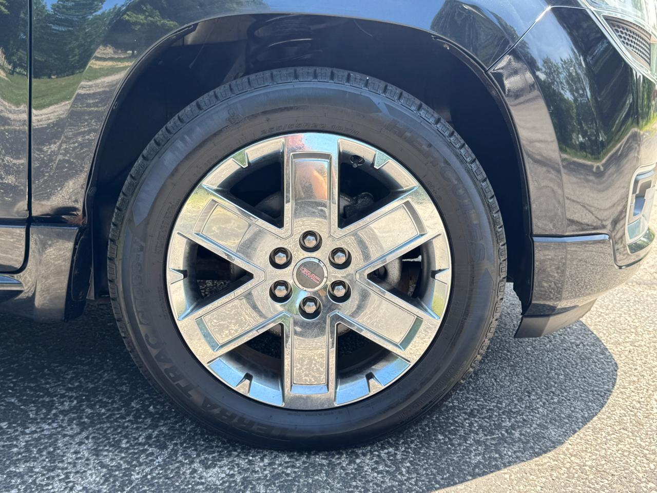 GMC Acadia Denali AWD 2013