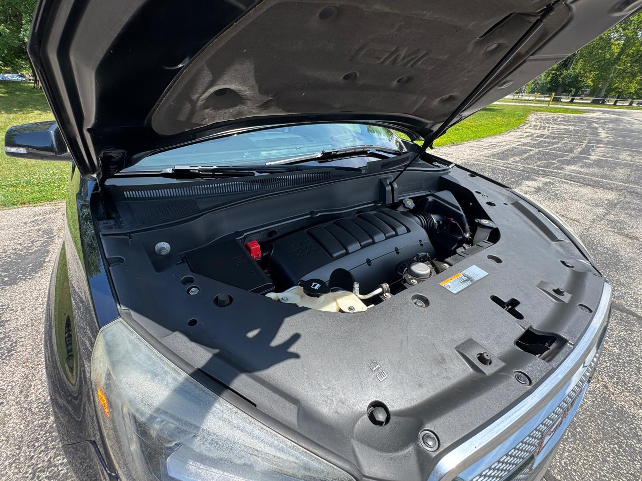 GMC Acadia Denali AWD 2013