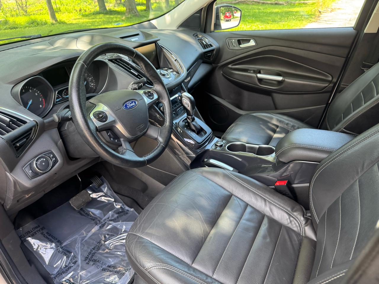 Ford Escape Titanium 4WD 2015