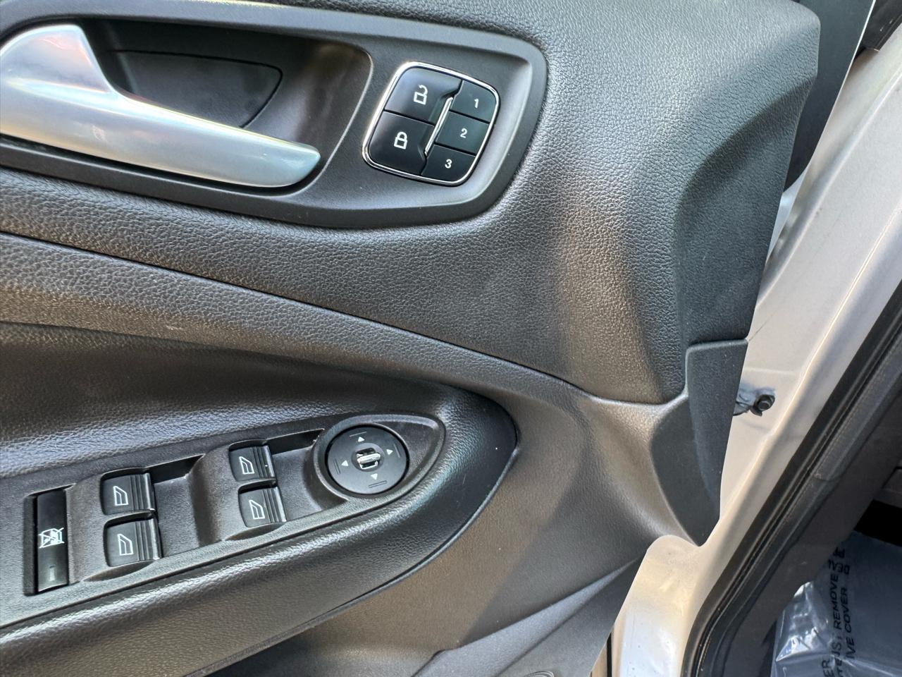 Ford Escape Titanium 4WD 2015