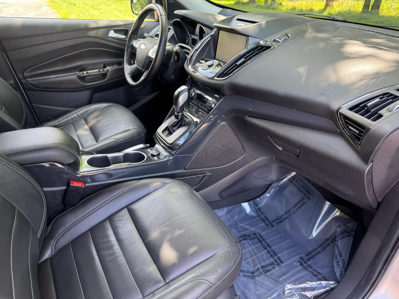 Ford Escape Titanium 4WD 2015